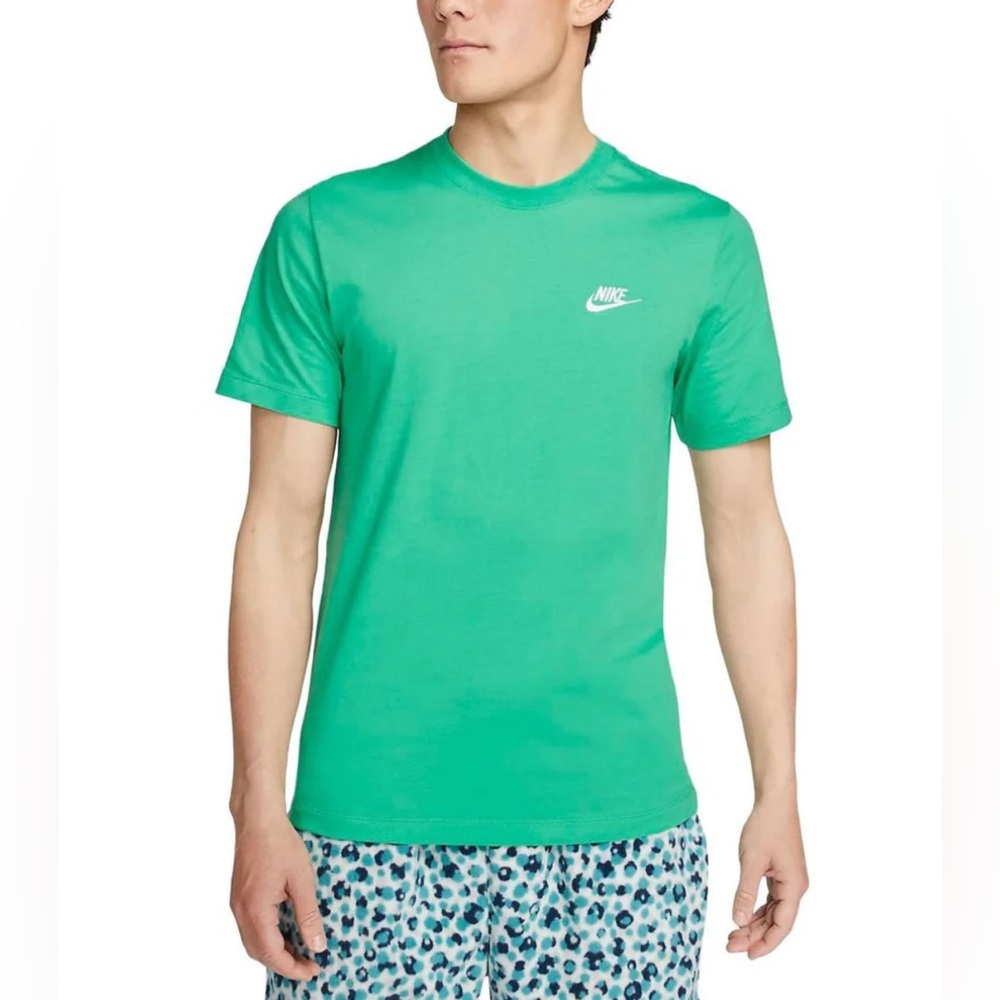 NWT• Nike Sportswear Men’s Club T-Shirt. Green, 2XL (AR4997-363)